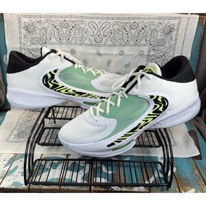 NEW Nike Zoom Freak 4 Men's Size 14  White-Black-Barely Volt Shoes DJ6149-100